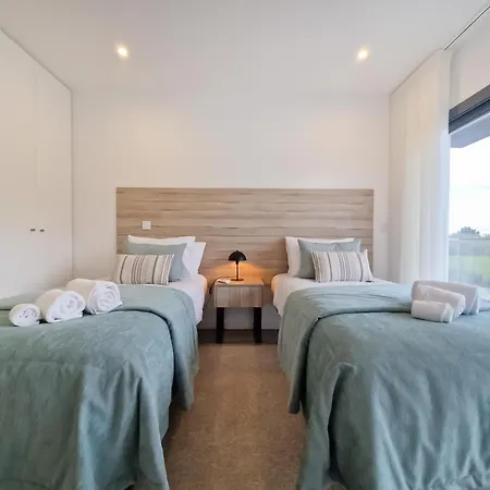 Апартаменты Sunset Waves - By Sch Назаре